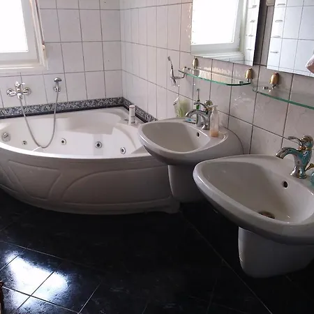 Appartement Thoekoely Apartman