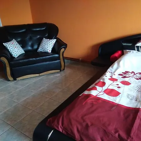 Thoekoely Apartman * Szolnok