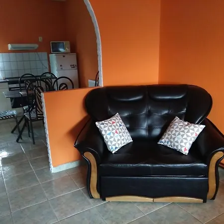 Thoekoely Apartman Appartement Szolnok