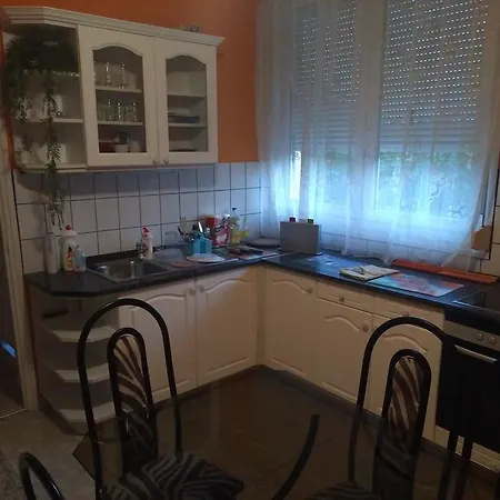 Appartement Thoekoely Apartman *
