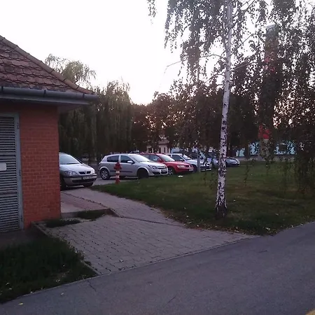 Thoekoely Apartman Szolnok